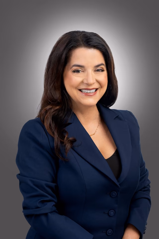 Holly Hernandez